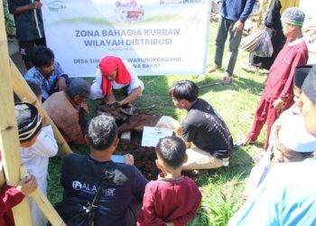 LAZ Al Azhar Distribusikan Kurban untuk Penyintas Gempa Bumi Cianjur