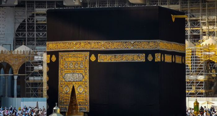Kiswah Ka'bah Diganti, Gema Takbir Bergemuruh di Masjidil Haram