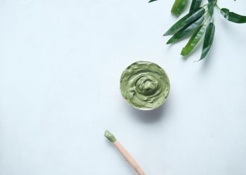 Masker Tanah Liat Bantu Hilangkan Bekas Jerawat