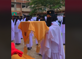 Tim Paskibra Bercadar di Pesantren Tasikmalaya Gelar Upacara Kemerdekaan Tuai Pujian Warganet