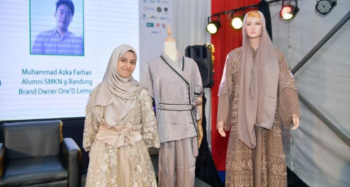 Kisah sukses Saniyah, pemudi usia 21 tahun yang capai omzet belasan juta dari bisnis busana muslim
