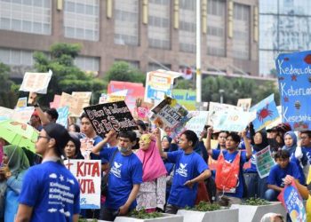 Serukan Tolak Plastik Sekali Pakai, Ayo Less Waste Ikuti Pawai Bebas Plastik 2023