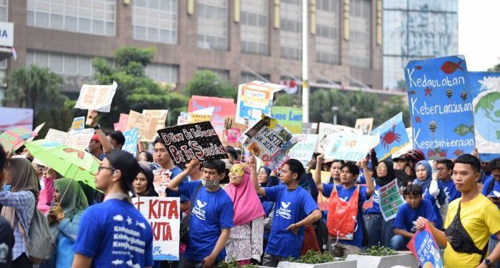Serukan Tolak Plastik Sekali Pakai, Ayo Less Waste Ikuti Pawai Bebas Plastik 2023