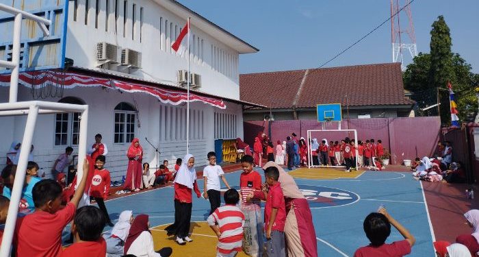Keseruan SD JISc Joglo Rayakan HUT ke-78 RI dengan Adakan Lomba Estafet Antar Kelas
