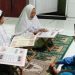 Ustaz Haidir Ali Bimbing Para Ibu Lansia Belajar Baca Al-Qur’an di Dusun Minoritas Muslim Yogyakarta