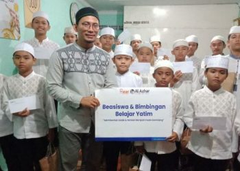 Cetak Yatim Berprestasi, LAZ Al Azhar Gelar Bimbel dan Salurkan Beasiswa Yatim Duafa di Jabodetabek