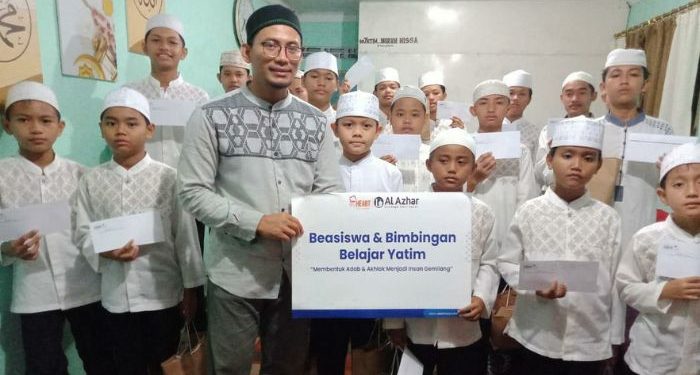 Cetak Yatim Berprestasi, LAZ Al Azhar Gelar Bimbel dan Salurkan Beasiswa Yatim Duafa di Jabodetabek