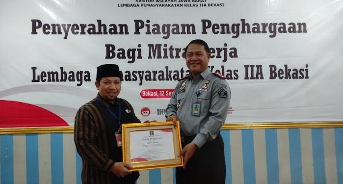 Dompet Dhuafa menerima Piagam Penghargaan