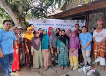 Akademisi Fisioterapi UI Ajarkan Warga Desa Bunihara Deteksi Stroke Bagi Lansia