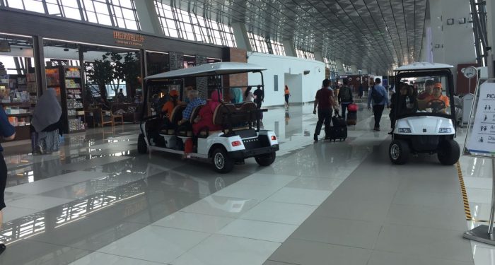Angkasa Pura Diminta Sediakan Golf Car Demi Kenyamanan Konsumen