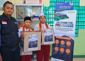Peduli Palestina, Ratusan Siswa SD Lukman Al-Hakim Surabaya Doa Bersama dan Galang Dana Kemanusiaan