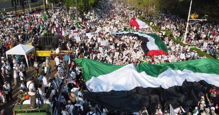 Lawan Pembantaian di Palestina, 1 Juta Massa Bela Palestina Padati Gedung Kedubes AS Jakarta