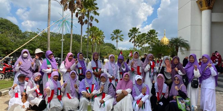 Salimah Kalbar Ambil Bagian Dalam Aksi Bela Palestina