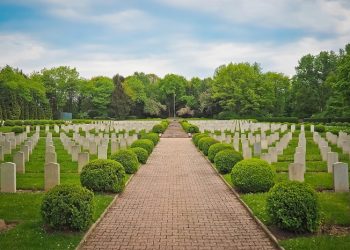 Seputar Alam Kubur, Azab Kubur hingga Pertanyaan di Dalam Kubur