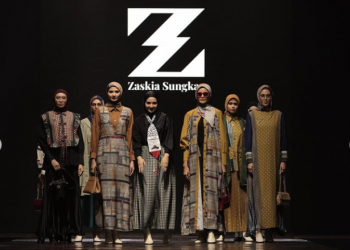 Zaskia Sungkar Gunakan Outfit Nuansa Palestina di JMFW 2024