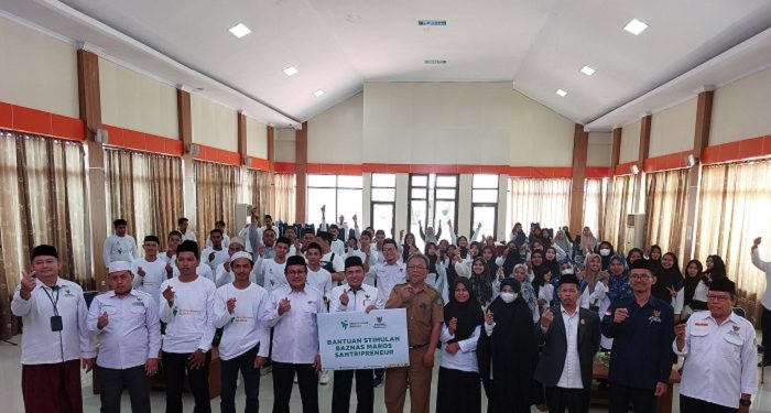 Dorong Kemandirian Usaha, BAZNAS Gelar Pelatihan Santripreneur di Maros