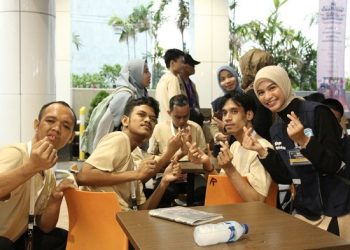 Hadirkan Kebahagiaan, LAZ Al Azhar dan Kitabisa Ajak Difabel Nobar Petualangan Sherina 2