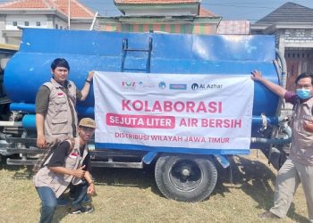LAZ Al Azhar dan FOZ Jatim Lakukan Aksi Kolaborasi Sejuta Liter Air Bersih