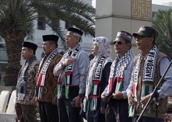 Dukung Palestina Merdeka, Keluarga Besar YPI Al Azhar Gelar Aksi Peduli dan Doa Bersama