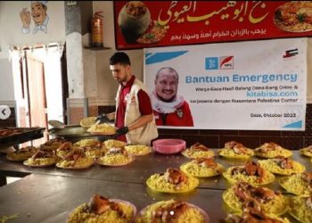 Bang Onim Berkejaran dengan Waktu Distribusikan Bantuan untuk Warga Gaza