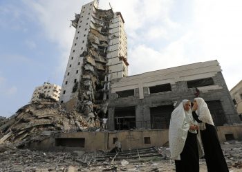 Tanpa Pasokan Makanan, Gas, Listrik, dan Air