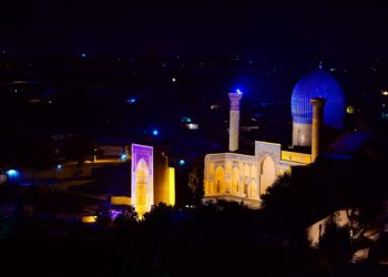 Subuh di Musim Gugur