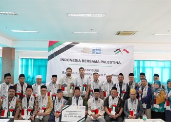 Dewan Dakwah Serahkan Bantuan 2 Miliar Rupiah untuk Palestina