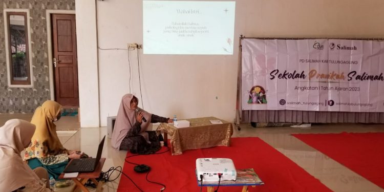 Salimah Tulungagung Berbagi Panduan Interaksi Menantu dengan Mertua