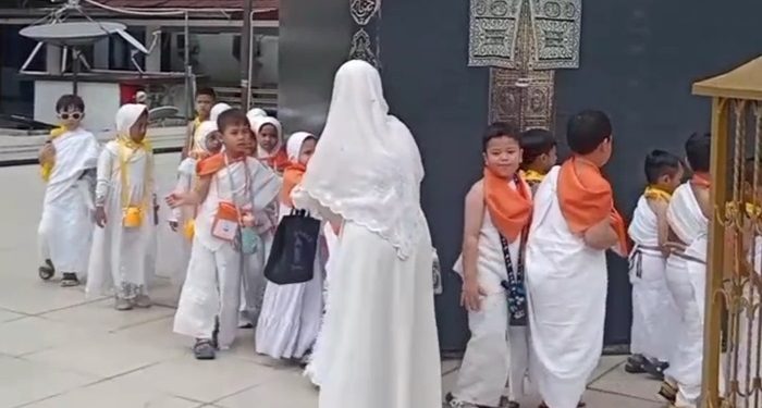 Memperkenalkan Nilai Islam, Jakarta Islamic School Gelar Manasik Haji untuk Jenjang TK
