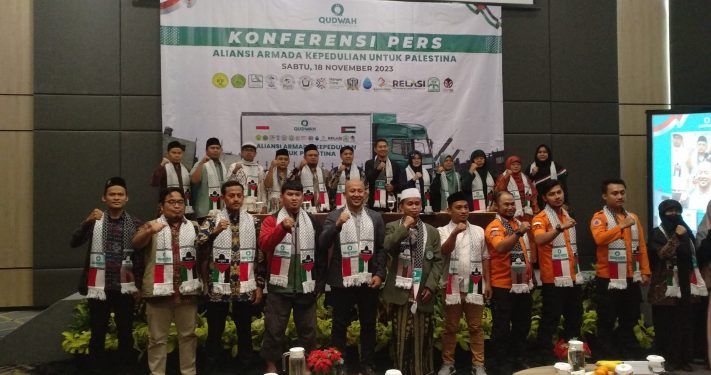 Qudwah Indonesia dan Aliansi Armada Kepedulian Kirim Tiga Kontainer Bantuan ke Palestina