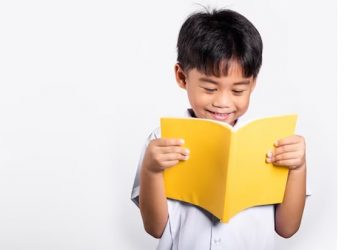 Manfaat Menumbuhkan Kebiasaan Membaca Buku Literasi kepada Anak-Anak