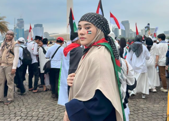 Momen Haru Clara Shinta Dapatkan Nama Islami dari Ustaz Adi Hidayat