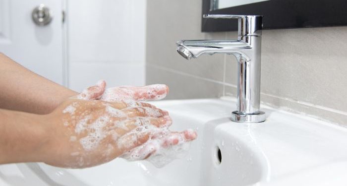 Cuci tangan pakai sabun