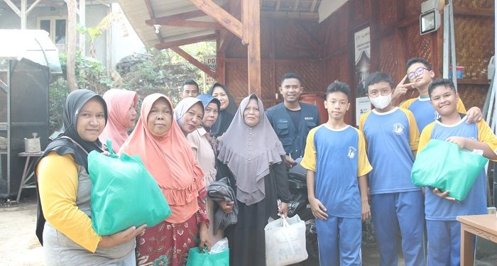 Ajak Anak Lebih Dekat dengan Warga Desa Gemilang, LAZ Al Azhar Gelar Kegiatan ASR di Sumedang
