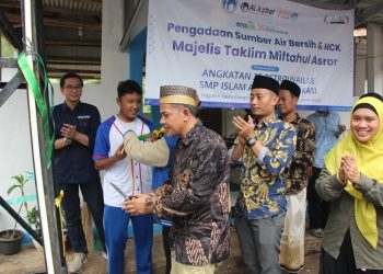 Kolaborasi Kebaikan, Hadirkan Bahagia di Desa Rumpin dengan Bangun Sumur Bor dan MCK
