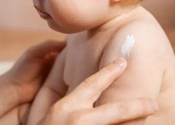 Tips Memilih Body Lotion untuk Kulit Bayi