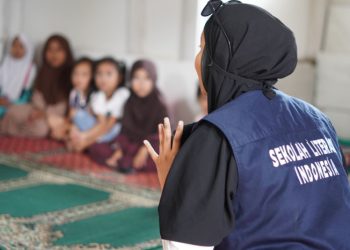 Edukasi Lingkungan di Pedalaman Bogor yang Tanpa Listrik dan Sinyal