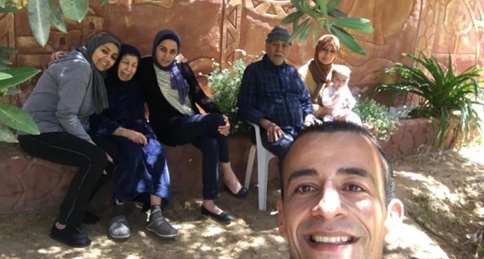 Warga Palestina Kehilangan Keluarganya Setelah Bertahun-tahun Sulit Bertemu