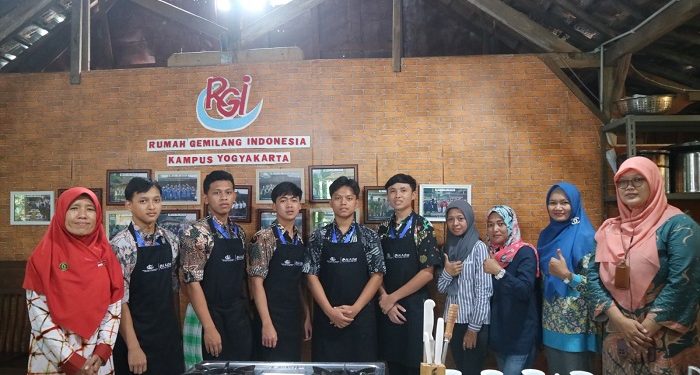Keseruan Cooking Class SDN Dalem Bersama Santri RGI Yogyakarta