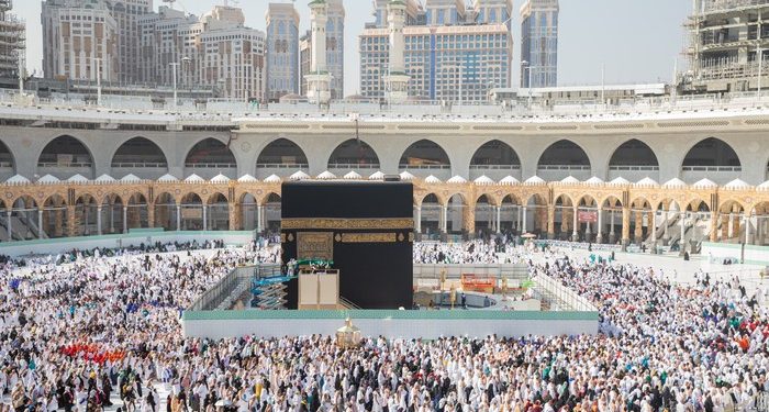 Heboh Ka’bah Ditutup Pagar