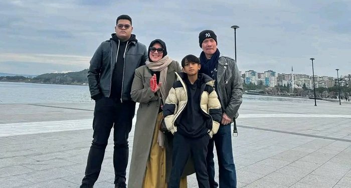 Ini Kakakku yang Pertama