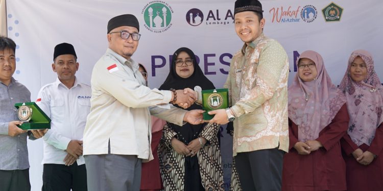 Dorong Kemandirian Masyarakat Desa Kemenag Resmikan Saung Ilmu di Desa Ciladaeun Banten