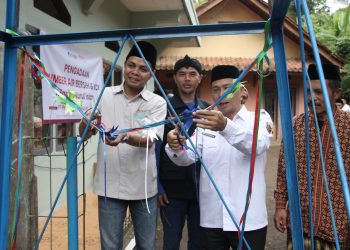 Kolaborasi Kebaikan, LAZWaf Al Azhar dan Prudential Syariah Serah Terima Program Sumber Air Bersih dan MCK di Desa Pelosok