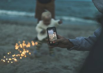 Pentingnya Menjaga Hak Privasi Anak dan Menghindari Oversharing di Media Sosial