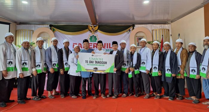 16 Dai Tangguh Ini Dapat Hadiah Umroh dari DPW Hidayatullah Jatim Award