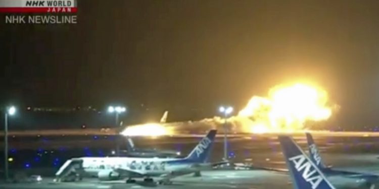 379 Penumpang Selamat dari Insiden Tabrakan Pesawat Japan Airlines, Kedisiplinan Penumpang Jadi Sorotan