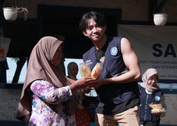 Jalan-Jalan ke Sawah dan Bikin Keripik Bersama Akbary Noor