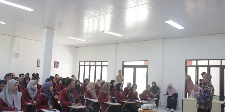 Kampus Budi Bakti Gelar Kuliah Umum Bersama Prof. Yudi Latief