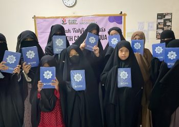 LAZ Al Azhar Sulawesi Selatan Distribusikan Paket Al-Qur’an untuk Rumah Tahfiz Gratis