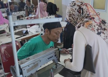 Tekad Membuka Usaha Menjahit Setelah Ikuti Workshop PENA